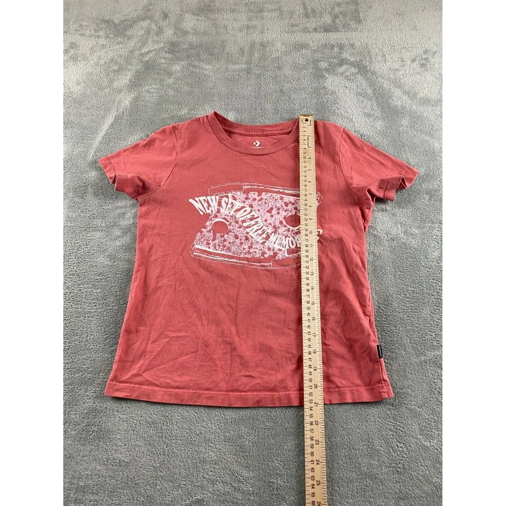 Converse Kids Small Faded Red Graphic T-Shirt New‎ Set of Free Memories Sneaker